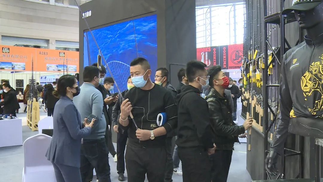 爱游戏平台第十四届中国威海国际渔具博览会开幕