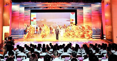 盛大阅兵式展我海军风采