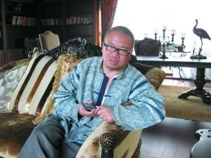 “海上皇宫”主人郭奎章说，他申请海域使用权8年未获批。