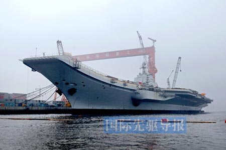 我国首艘航母舰长由9人轮岗 载30架国产舰载机