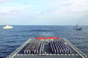 南海舰队巡航曾母暗沙