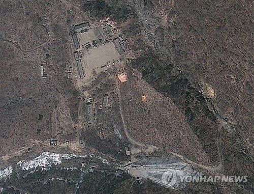 韩联社16日援引瑞典斯德哥尔摩国际和平研究所的报告称,朝鲜目前拥有6至8枚核弹头。