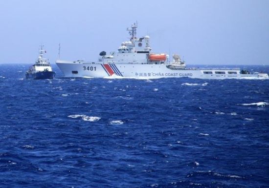 在南海进行巡逻的中国海警