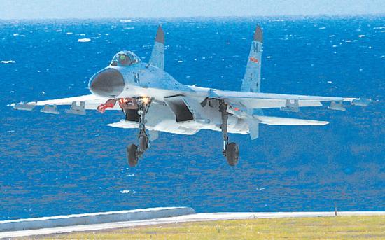 海军新型歼-11BH战机前往南海诸岛实战训练

