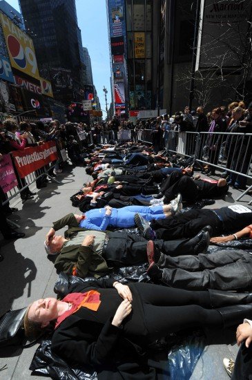 组图：纽约民众集会呼吁政府加强枪支管理