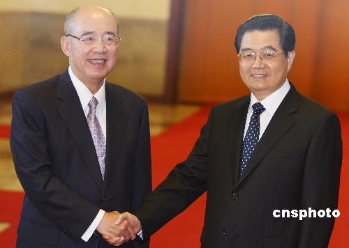 图：胡锦涛会见中国国民党主席吴伯雄一行