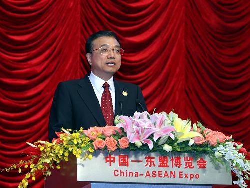 10月20日,第六届中国-东盟博览会在广西南宁国际会展中心开幕。这是中国国务院副总理李克强宣布第六届中国-东盟博览会开幕。新华社记者 刘卫兵 摄