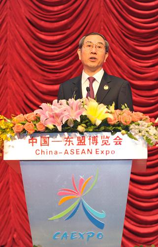 10月20日,第六届中国-东盟博览会在广西南宁国际会展中心开幕。这是广西壮族自治区主席马飚在开幕式上致辞。新华社记者周华摄