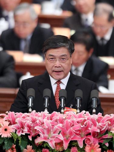3月7日,全国政协十一届三次会议在北京人民大会堂举行第二次全体会议。这是张志刚委员代表全国政协经济委员会作《扩内需必须稳外需》的发言。 新华社记者 谢环驰 摄