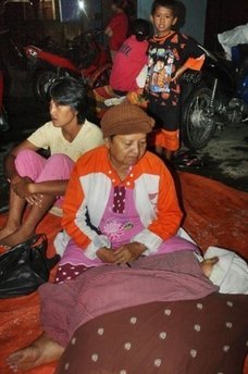 印尼强震引发海啸 至少113人遇难502人失踪