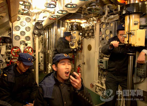 揭秘中国最新型潜艇：吨位大操纵难性能很先进