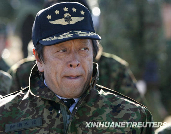 组图:日本陆上自卫队UH-1H直升机参加演习