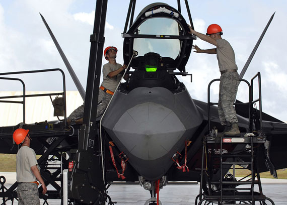 美国专家呼吁部署海军版F-22N战机