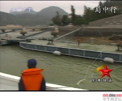 震撼：首见中国海军022发射反舰导弹画面[组图]