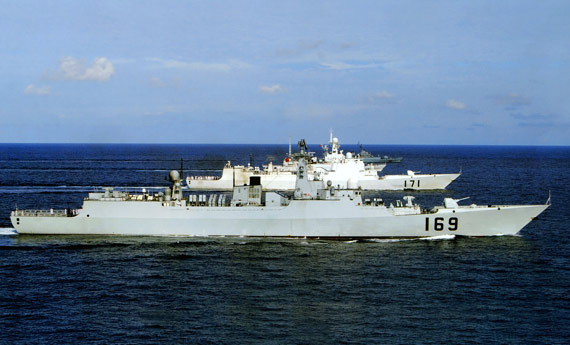 美国海军专家称中国海军南海舰队新型装备众多战斗力可观