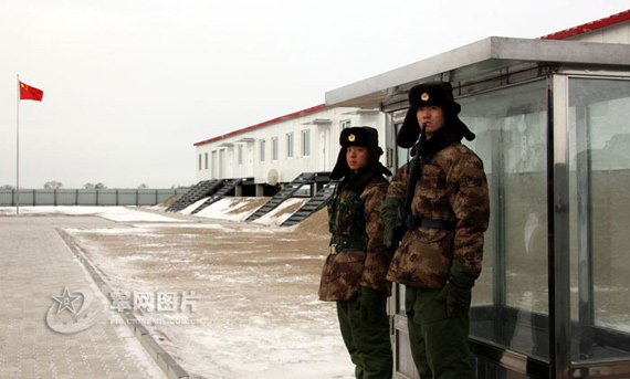中国驻黑瞎子岛边防部队住进保温板房(组图)