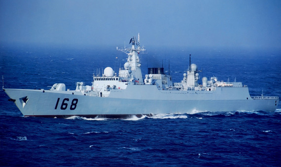 资料图：中国海军052B级168号导弹驱逐舰海上巡航。