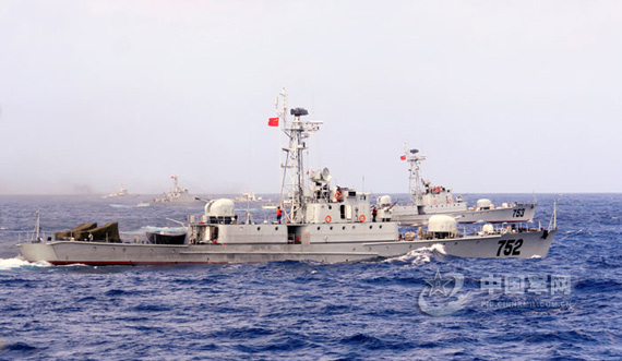 资料图:752号753号导弹护卫艇编队海上作战。