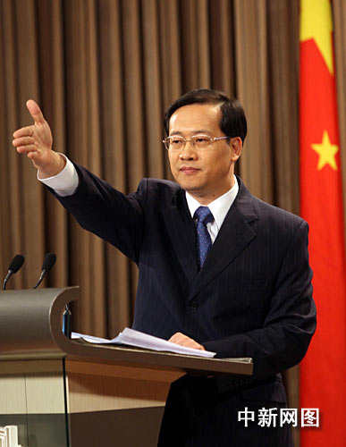 外交部新任发言人马朝旭回答记者提问。图片来源：中国新闻网