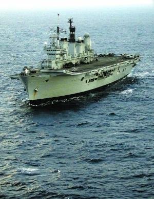 英国海军航母旗舰退役 英军进入