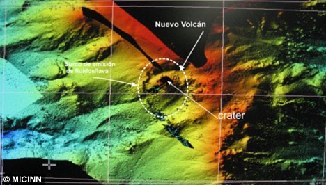 这张海底地形图上可以看到正在喷发的火山位置