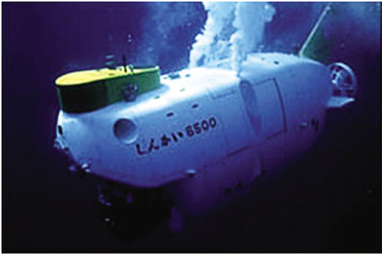   日本深海6500深潜器