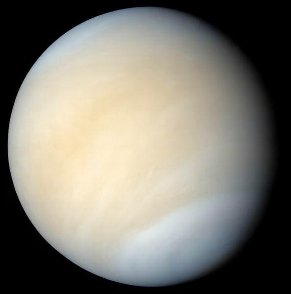 欧洲探测器发现金星大气中存在类似海洋波动