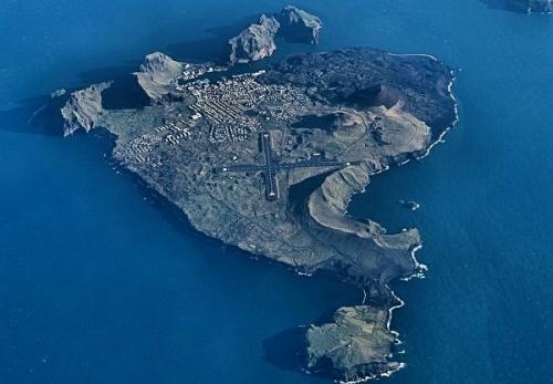 全球十大海底火山：喷发造就美丽新月岛屿(图)