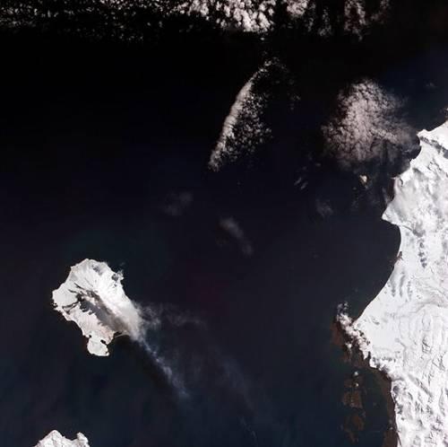 美国阿拉斯加的奥古斯丁火山
