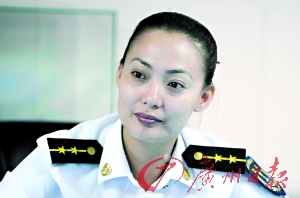 “广州”舰今向亚丁湾出发