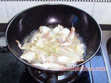 海螃蟹炒年糕详细做法·美食中国图片-meishichina.com