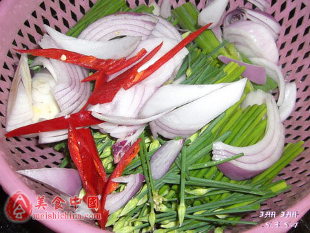 绿野仙踪鲍鱼片香炒韭菜花