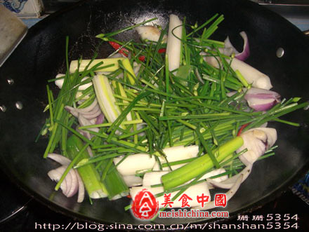 绿野仙踪鲍鱼片香炒韭菜花