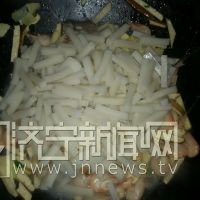 海鲜汤年糕的做法图解5