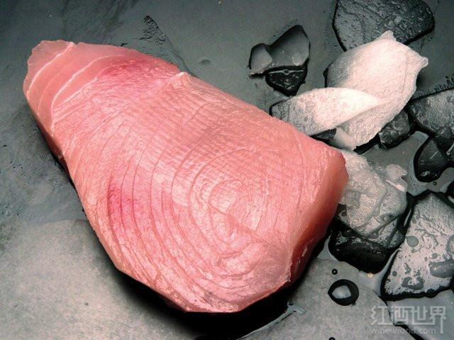 吃美味海鲜，各式葡萄酒配起来