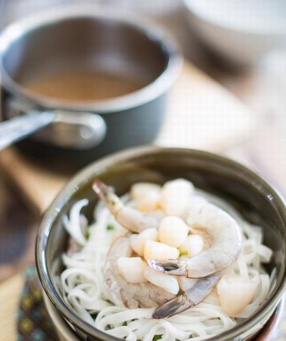 懒癌晚期美食：海鲜河粉速成攻略