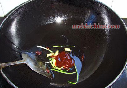 海螃蟹炒年糕详细做法·美食中国图片-meishichina.com