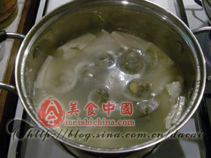 白蛤豆腐汤