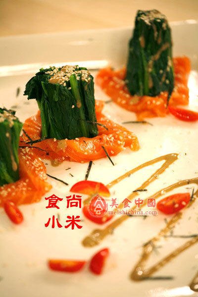 菠菜三文鱼芥末堆