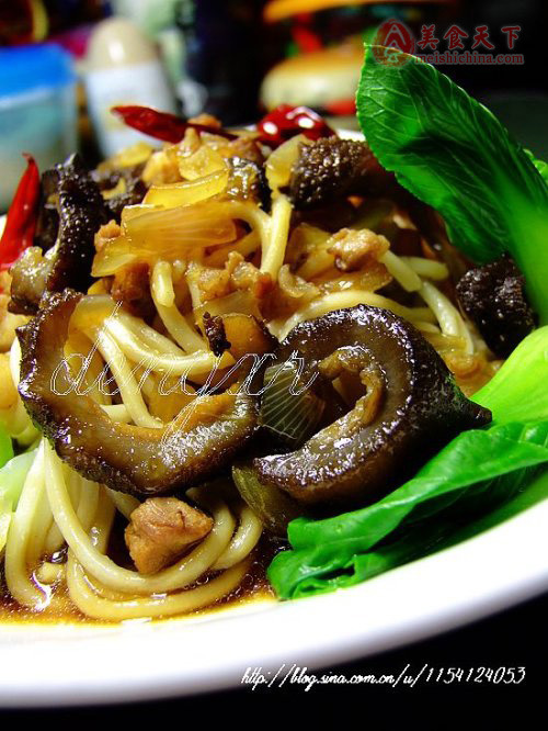 海参肉丁捞面