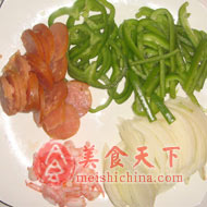 北极虾番茄肉酱批萨