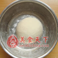 北极虾番茄肉酱批萨