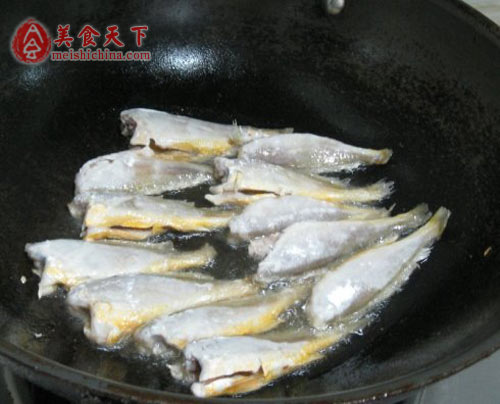 小黄鱼烧豆腐