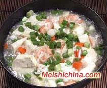 雪花虾仁豆腐羹的做法