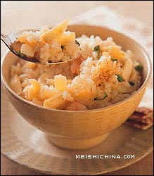 美食中国美食图片·美食厨房·糕点小吃·笋香虾仁饭 - meishichina.com