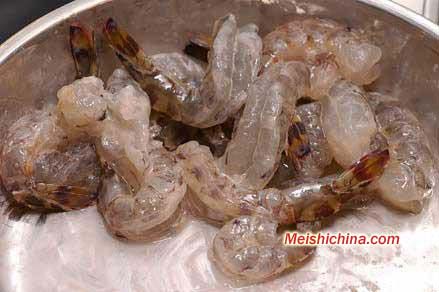 腰果虾球做法的详细过程