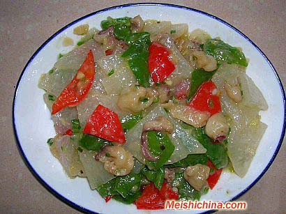 白萝卜烧鱿鱼的详细做法·美食中国图片-meishichina.com