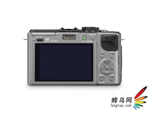 松下发布可换镜头高端相机新品DMC-GX1