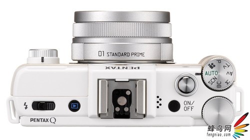 全球最小化单电！宾得正式发布PENTAX Q
