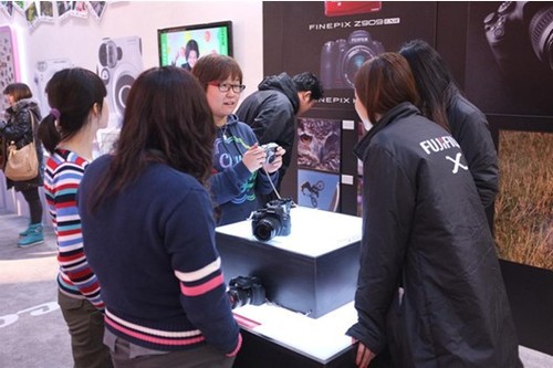 富士举办X-Pro1高端单电新品全国巡展